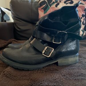 Steve Madden Black ankle boots. Size 9.5.